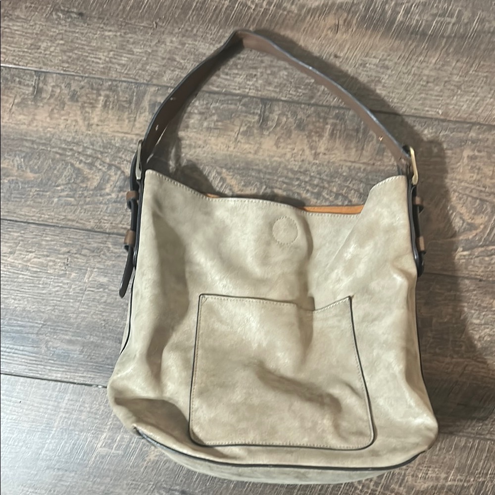 Elegant Cream Shoulder Bag